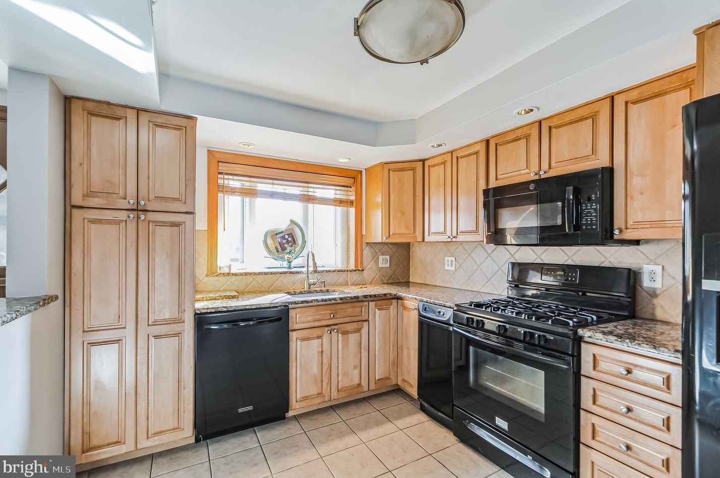 3176 Halsey Pl, Philadelphia PA  19145-5427 exterior