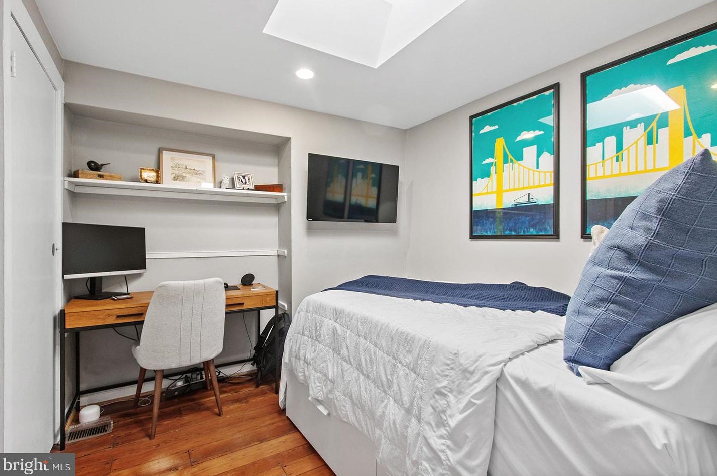 2014 Pemberton St, Philadelphia PA  19146-1319 exterior