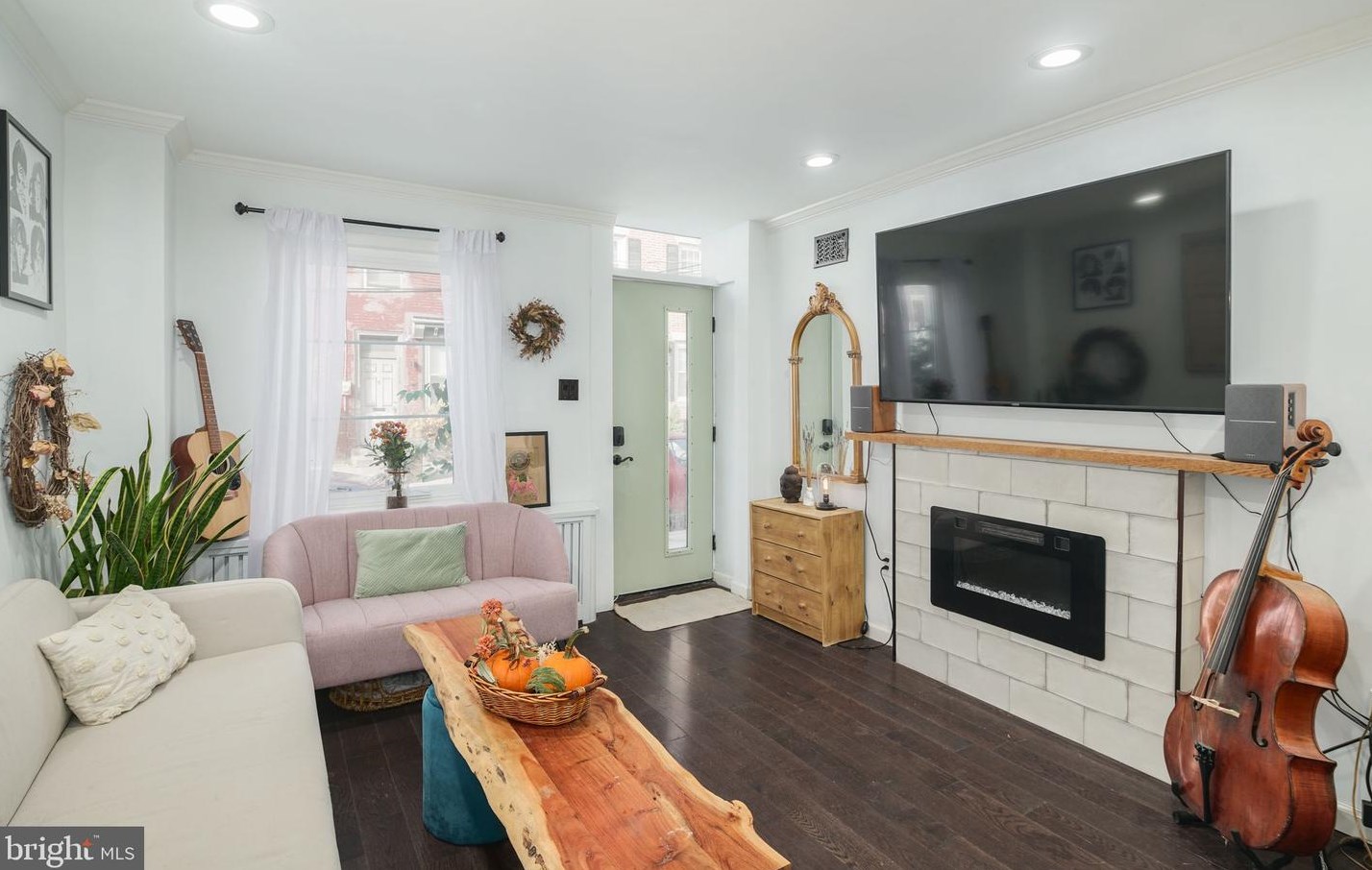 1131 E Dunton St, Philadelphia, PA 19123