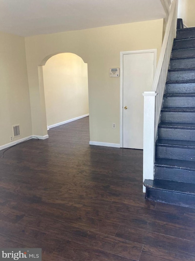 2648 S 61st St, Philadelphia, PA 19142