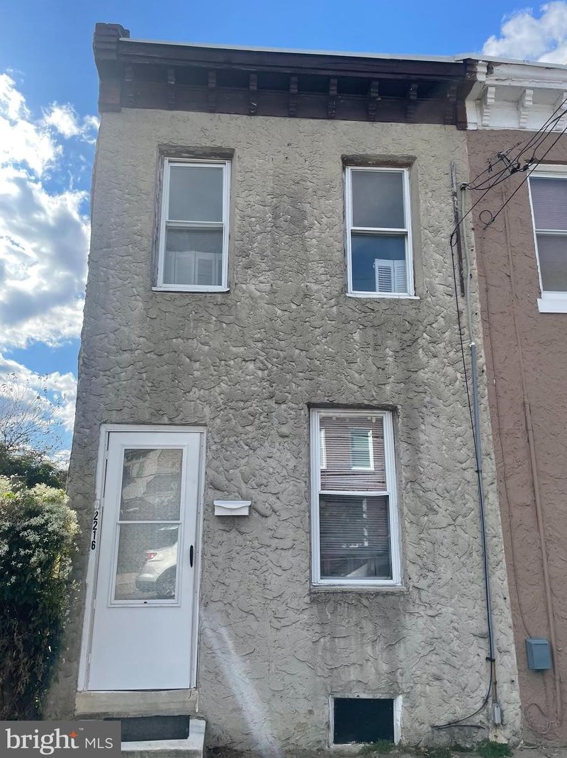 2216 Letterly St, Philadelphia, PA 19125-2110