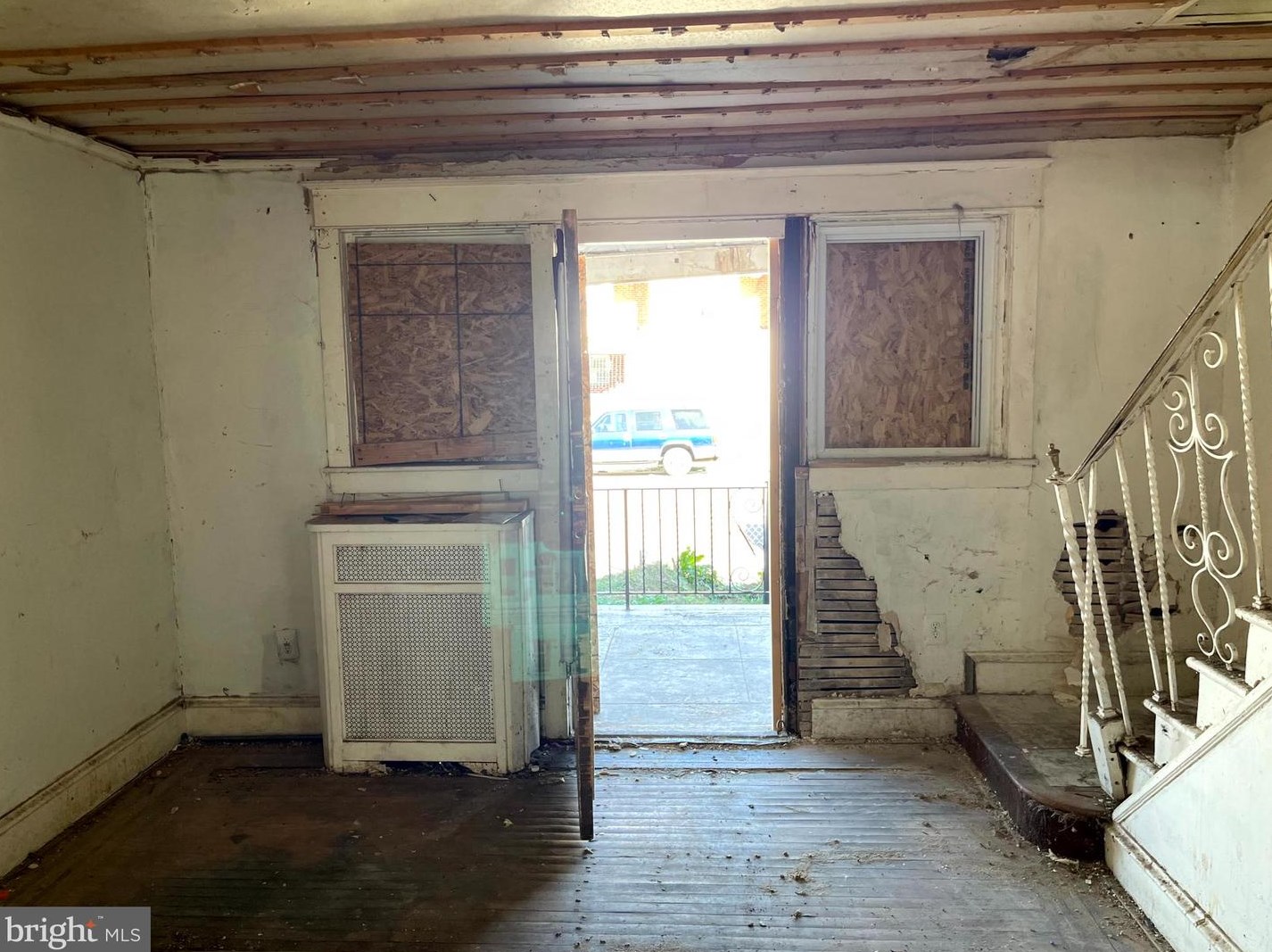 890 Bridge St, Philadelphia, PA 19124-1725