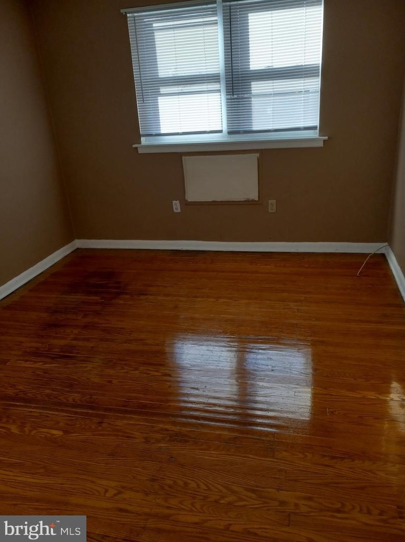 7822 Hasbrook Ave, Philadelphia, PA 19111-2233