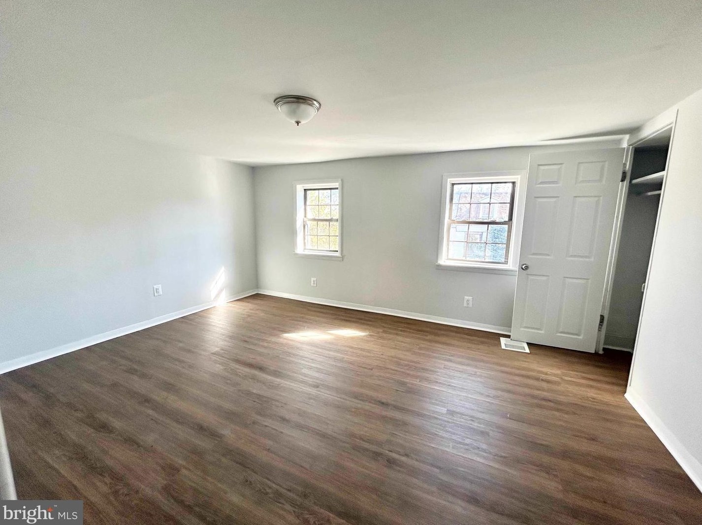 4270 Paul St, Philadelphia, PA 19124