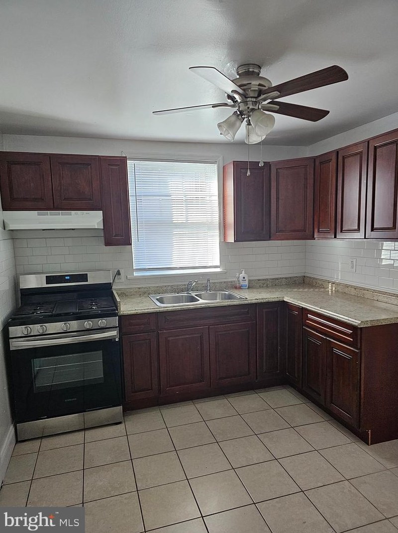 1120 Montrose St, Philadelphia PA  19147-3729 exterior