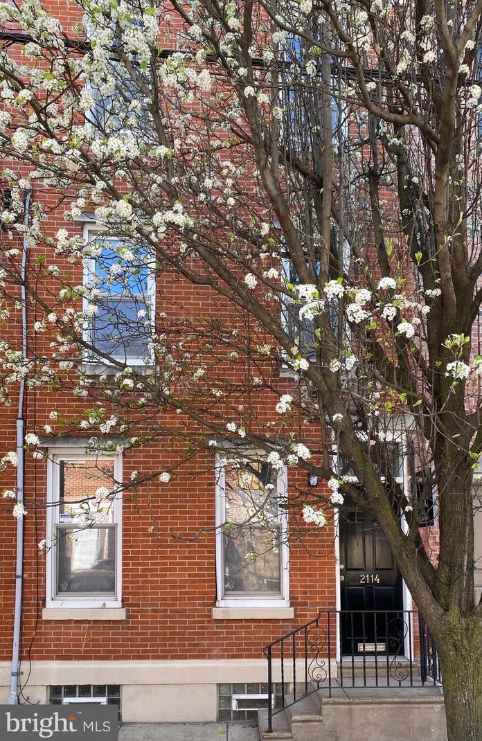 2114 Catharine St, Philadelphia, PA 19146