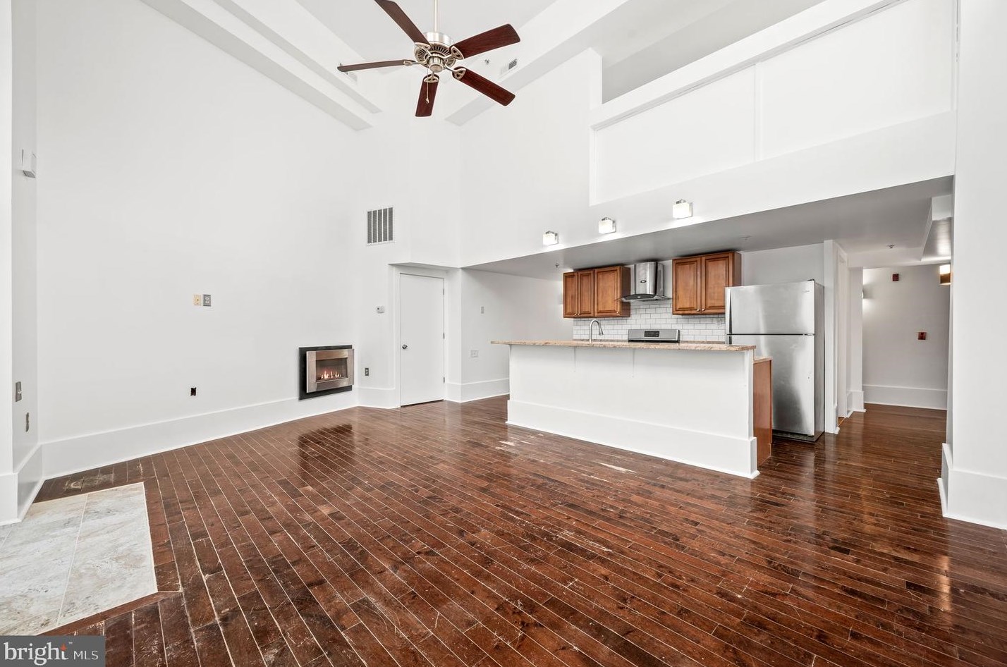 1201 S 5th St #b, Philadelphia, PA 19147