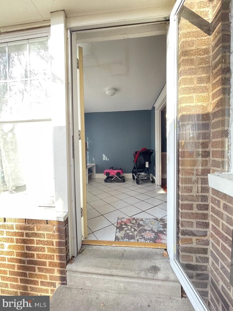 3329 Brighton St, Philadelphia, PA 19149-2005