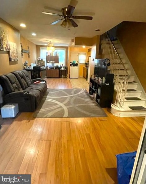 2619 Robinson St, Philadelphia, PA 19142-3523