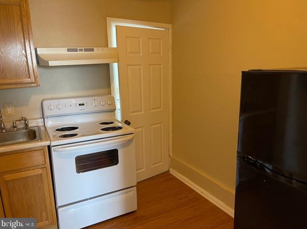 1903 Montgomery Ave, Philadelphia PA 19122-3226 exterior