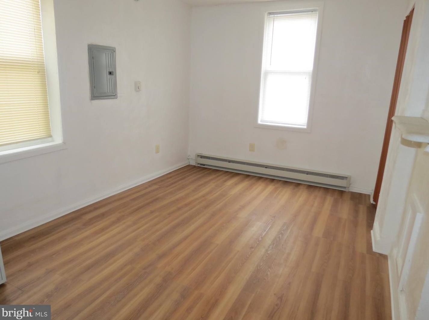 1903 Montgomery Ave, Philadelphia PA 19122-3226 exterior