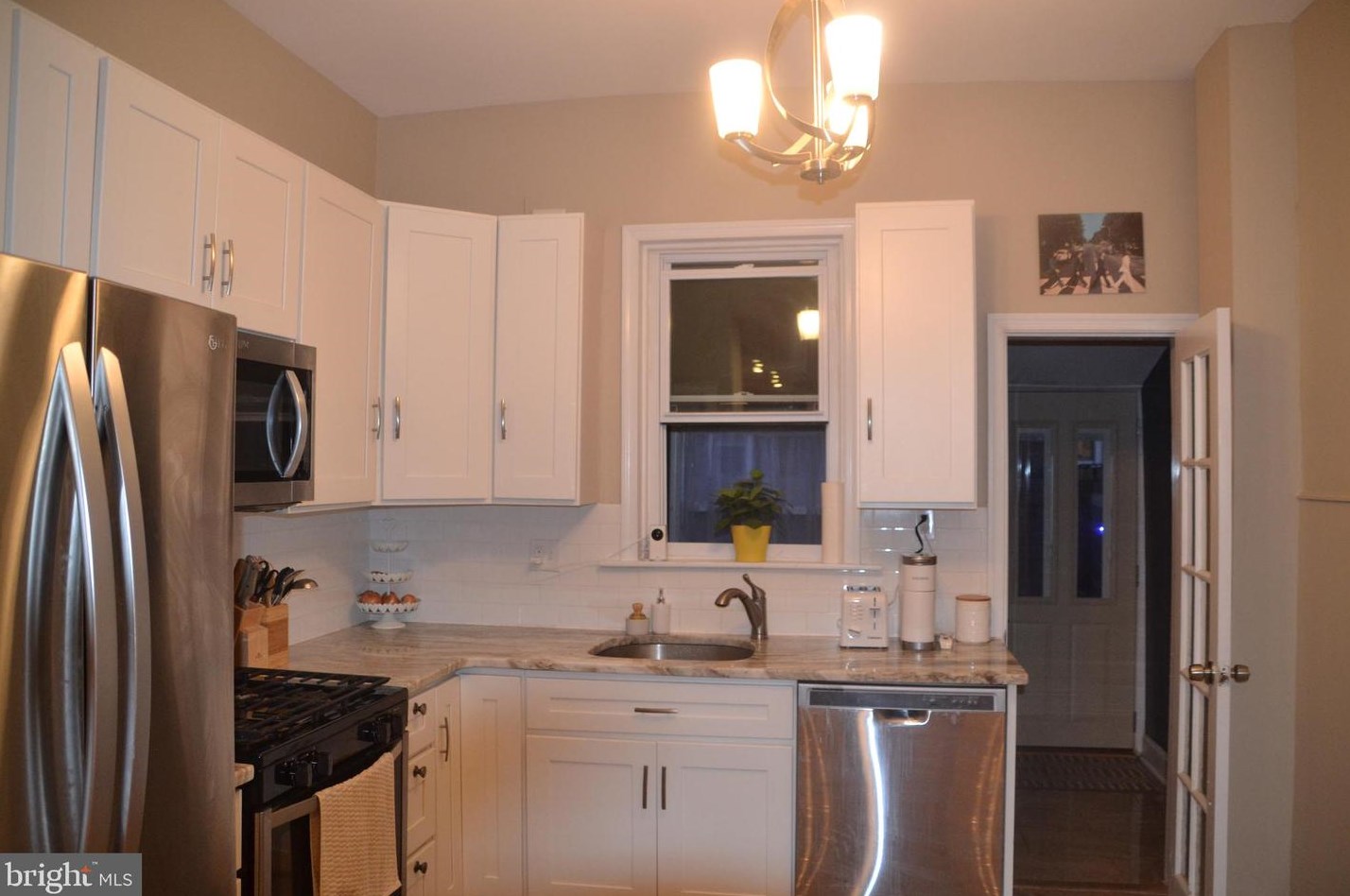26 Pleasant St, Philadelphia PA  19119-2142 exterior