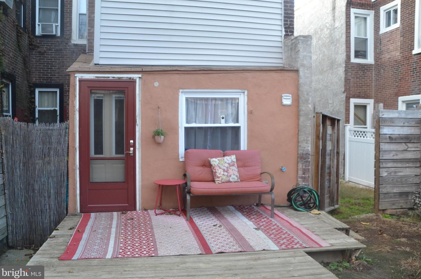 26 Pleasant St, Philadelphia PA  19119-2142 exterior