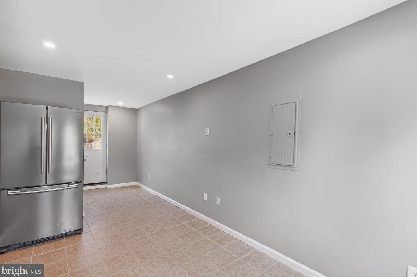 7806 Ridge Ave, Philadelphia PA  19128-3027 exterior