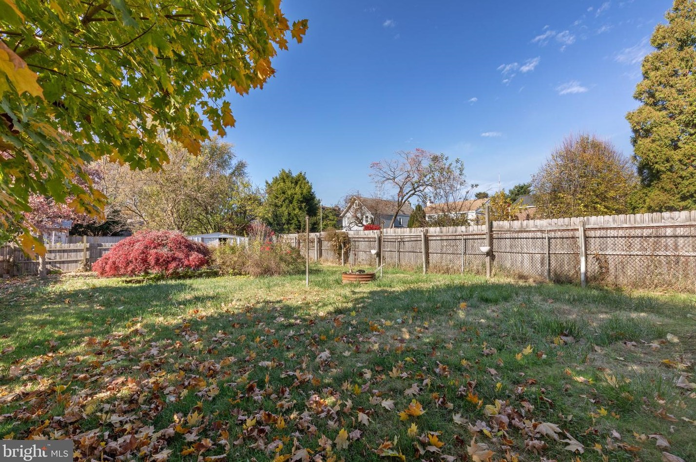 7806 Ridge Ave, Philadelphia PA  19128-3027 exterior