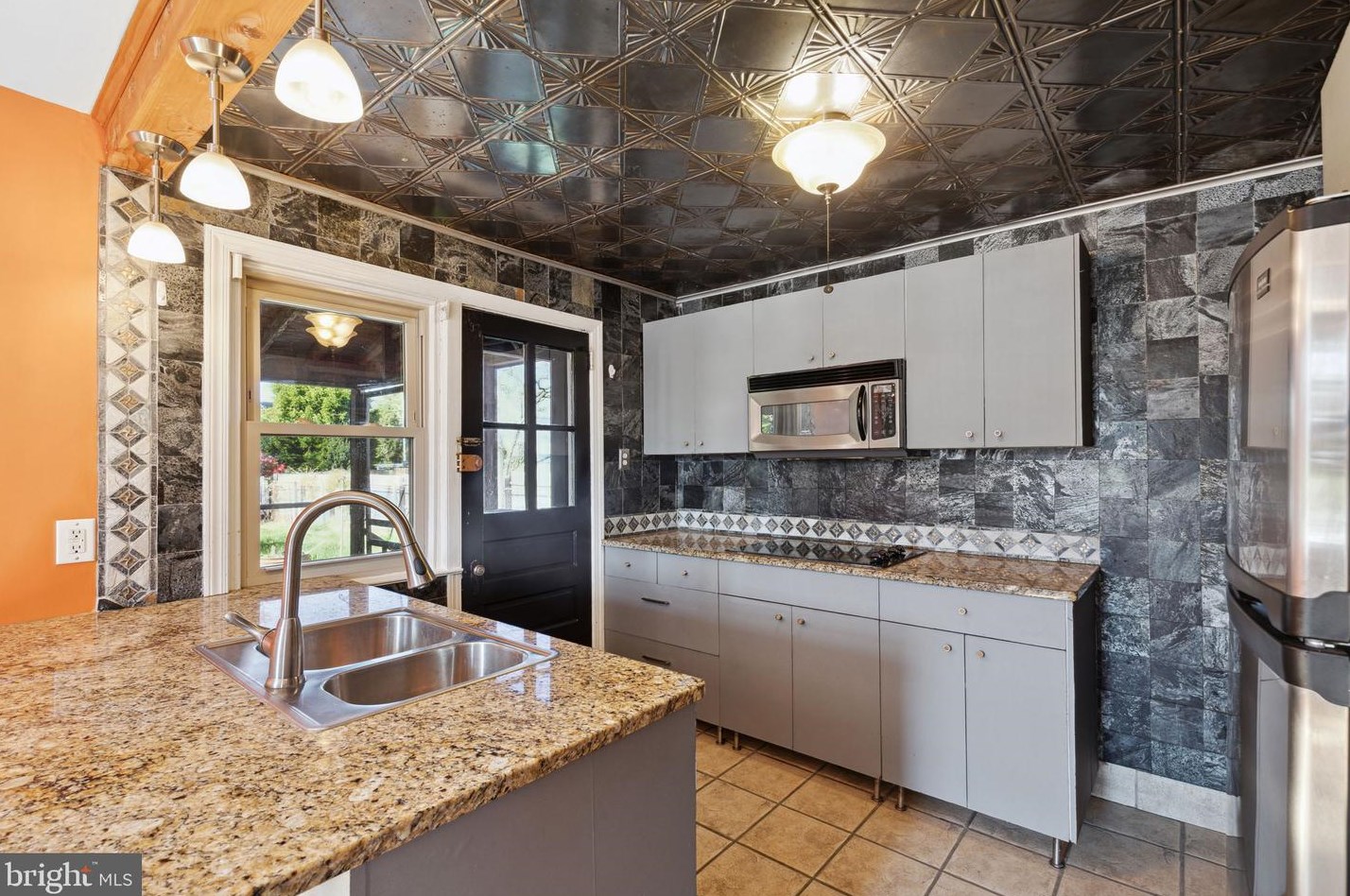 7806 Ridge Ave, Philadelphia PA  19128-3027 exterior
