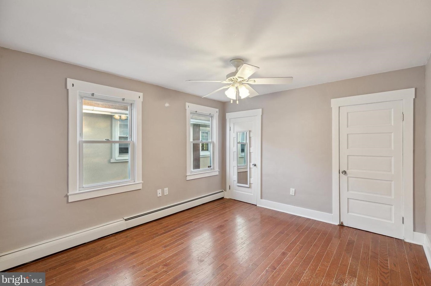 537 Tyson Ave, Philadelphia PA  19111-4318 exterior