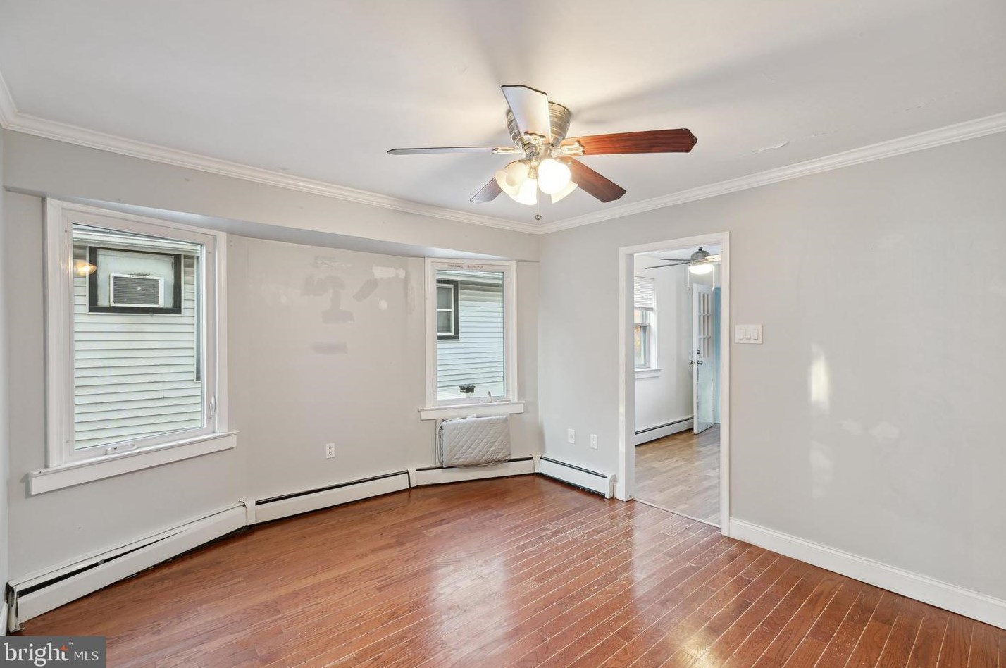 537 Tyson Ave, Philadelphia PA  19111-4318 exterior