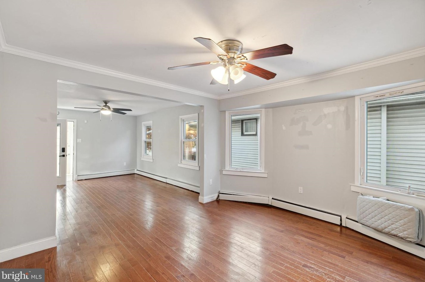 537 Tyson Ave, Philadelphia PA  19111-4318 exterior