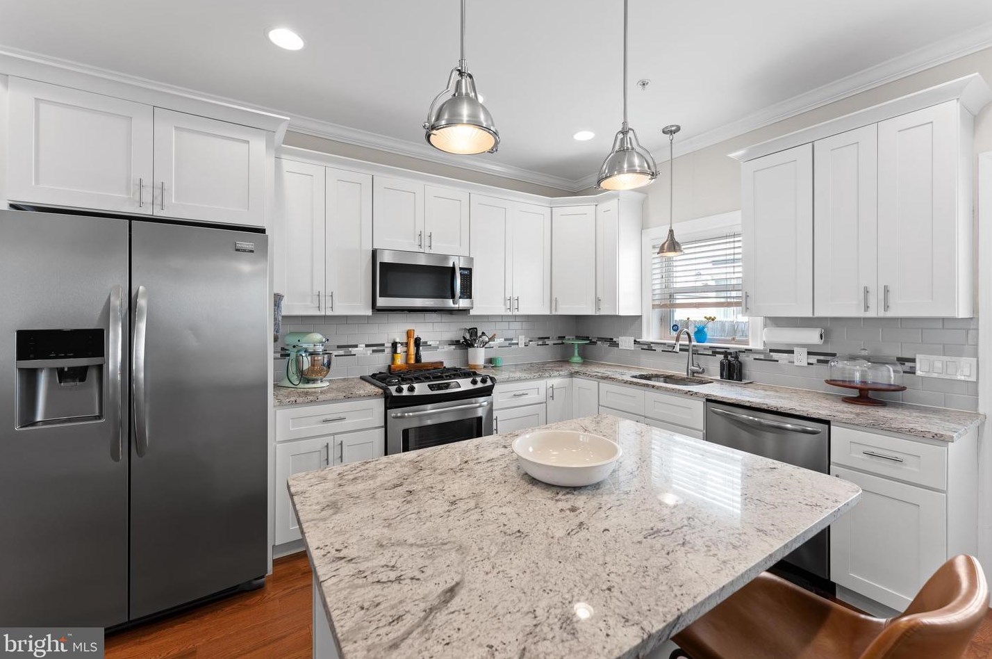 713 Mercy St, Philadelphia, PA 19148