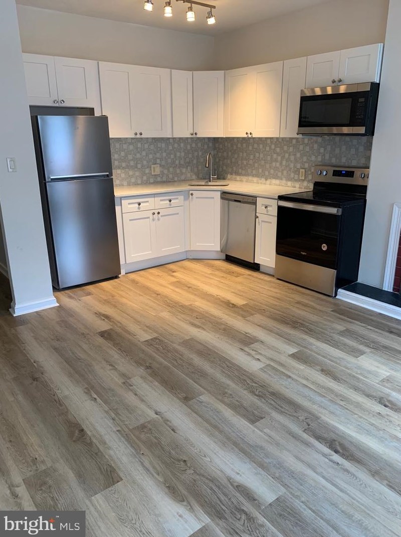 104 Fairmount Ave, Philadelphia, PA 19123