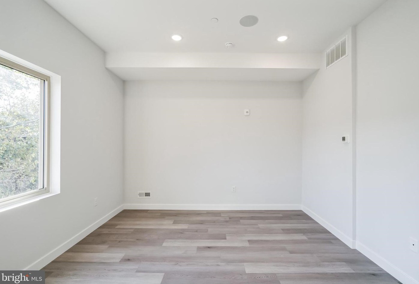 2415 N 7th St #d, Philadelphia, PA 19133