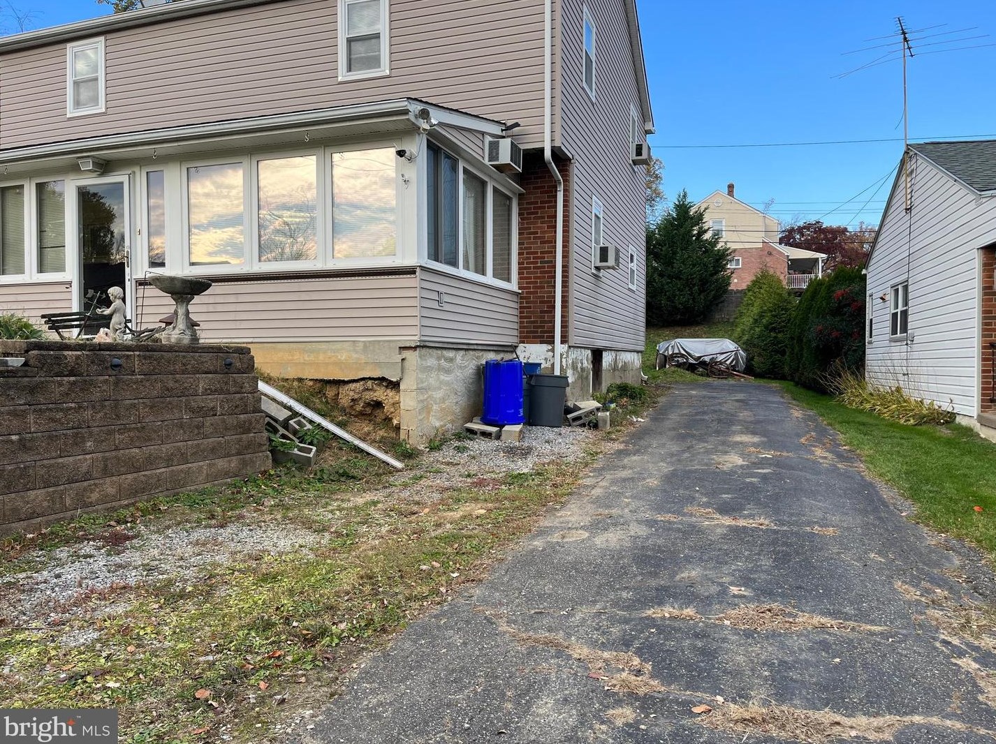 319 Maple Ave, Philadelphia, PA 19116-1015