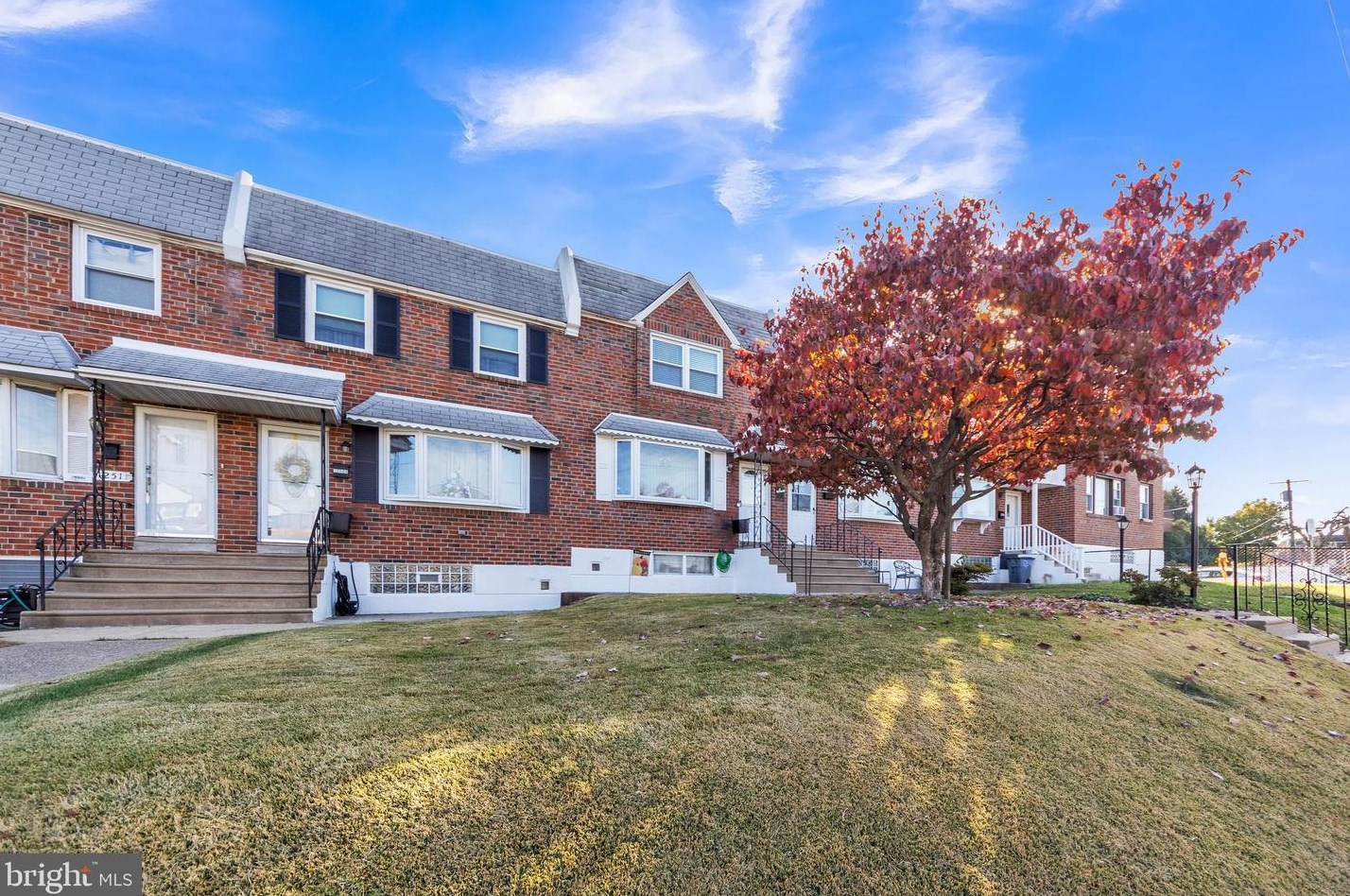 12507 Nanton Dr, Philadelphia, PA 19154-3022