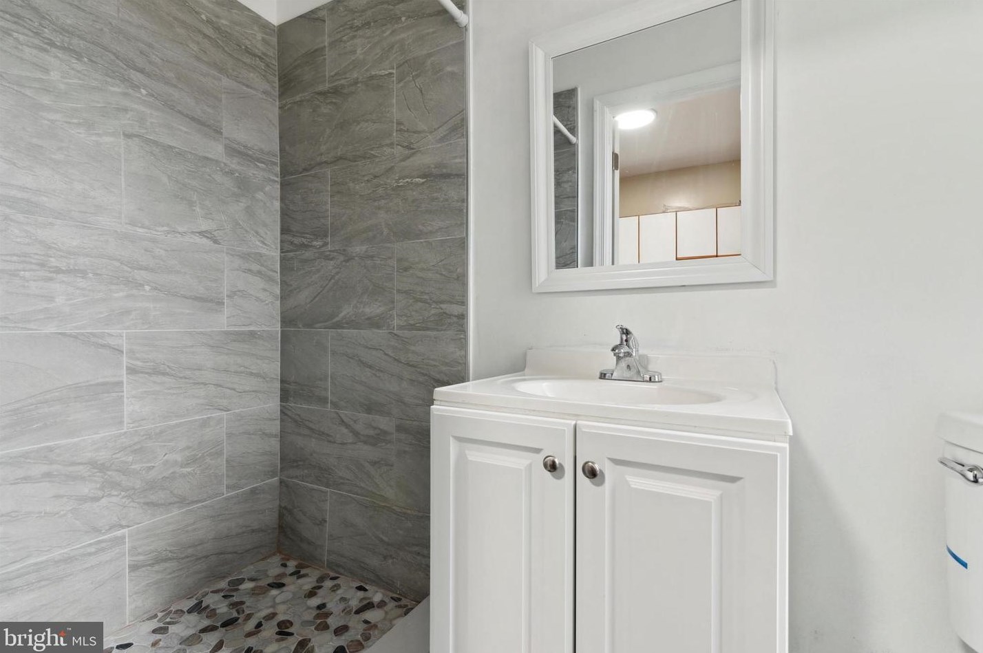 4646 G St, Philadelphia PA  19120-4608 exterior