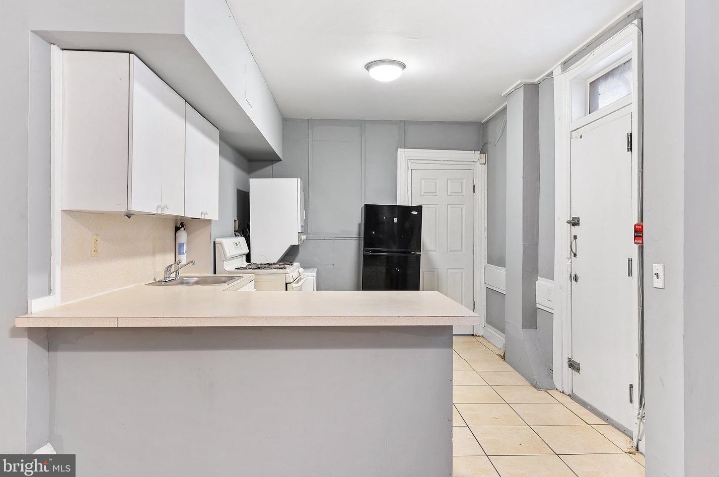 1822 W Diamond St #1, Philadelphia, PA 19121