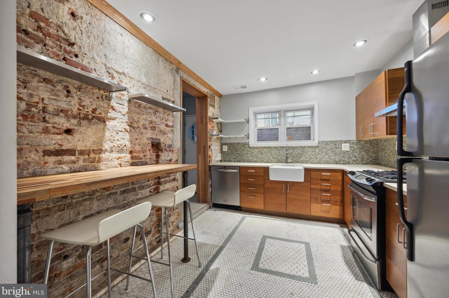 1828 S Mole St, Philadelphia, PA 19145