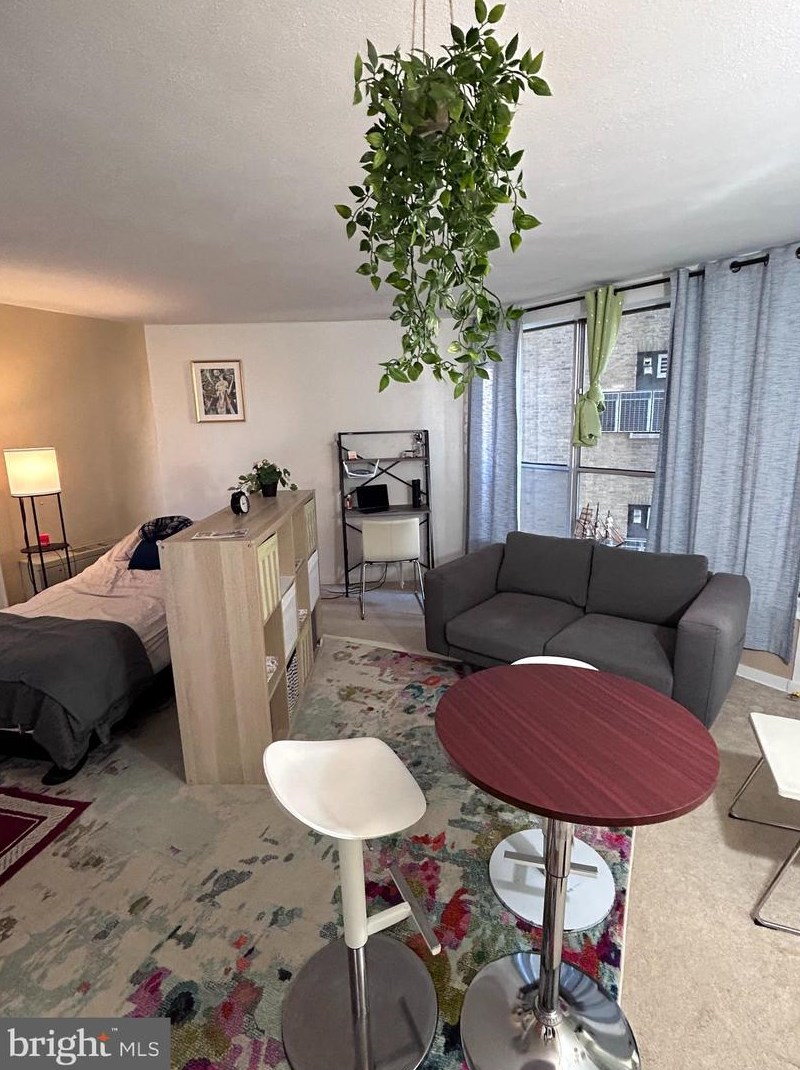 224 W Rittenhouse Square #1702, Philadelphia, PA 19103
