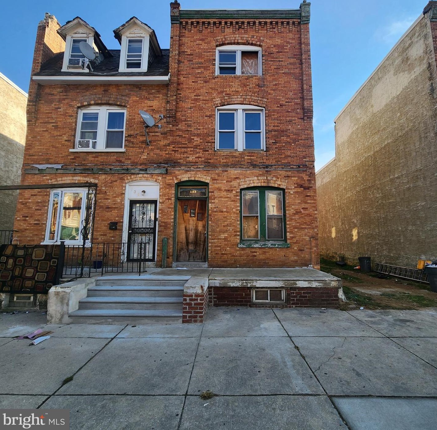 133 Farson St, Philadelphia, PA 19139-2745