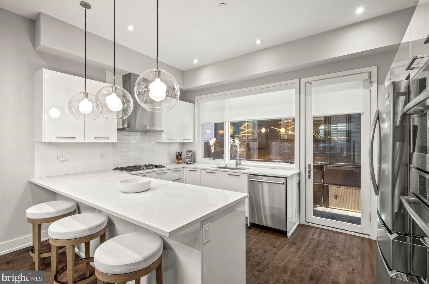 613 N 6th St, Philadelphia, PA 19123