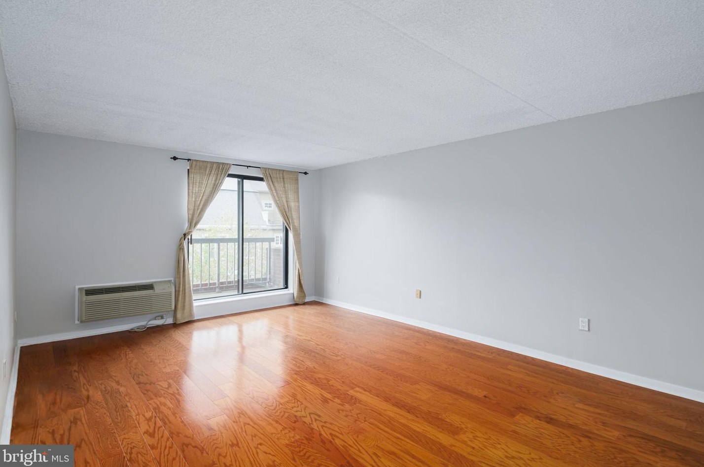 200 Lombard St #533, Philadelphia, PA 19147