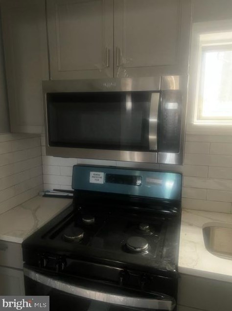 2839 Emerald St, Philadelphia PA  19134-3547 exterior