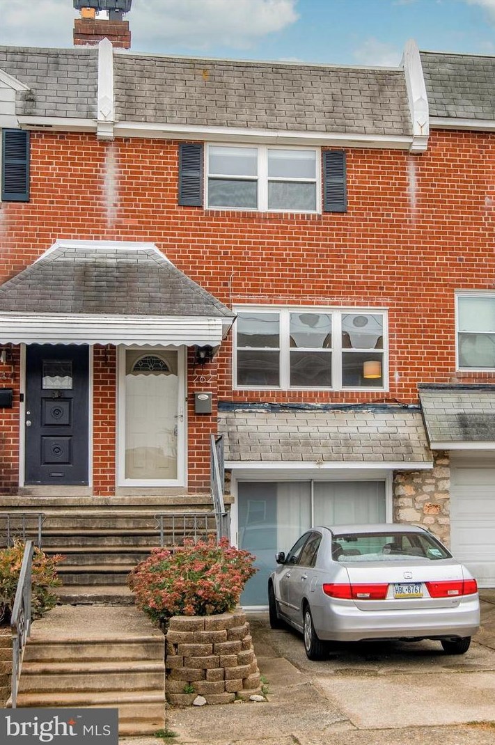 262 Rock St, Philadelphia PA  19128-3740 exterior