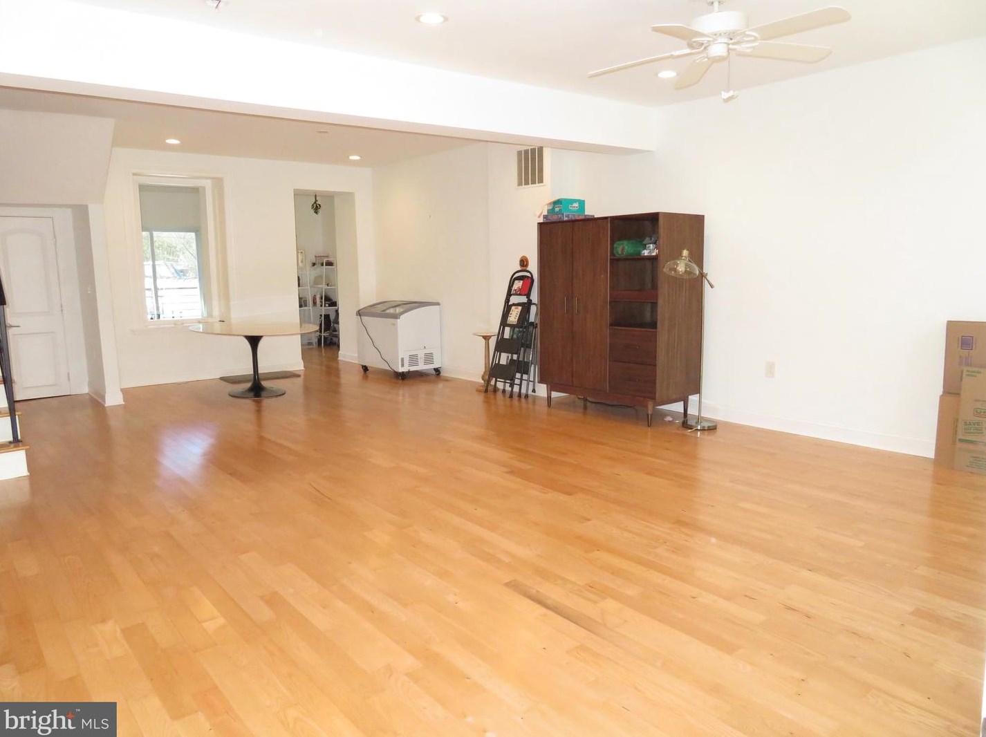 4154 Apple St, Philadelphia, PA 19127