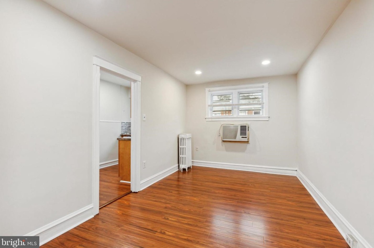 1404 Weaver St, Philadelphia PA  19150-2224 exterior