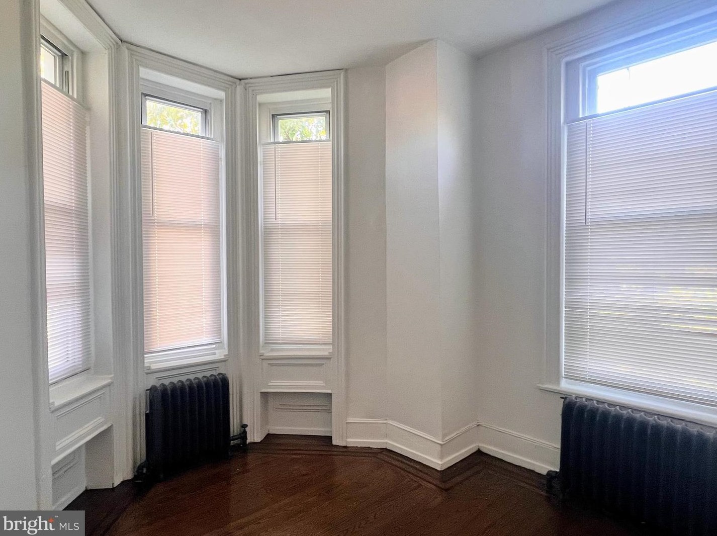 332 W Manheim St #1, Philadelphia, PA 19144