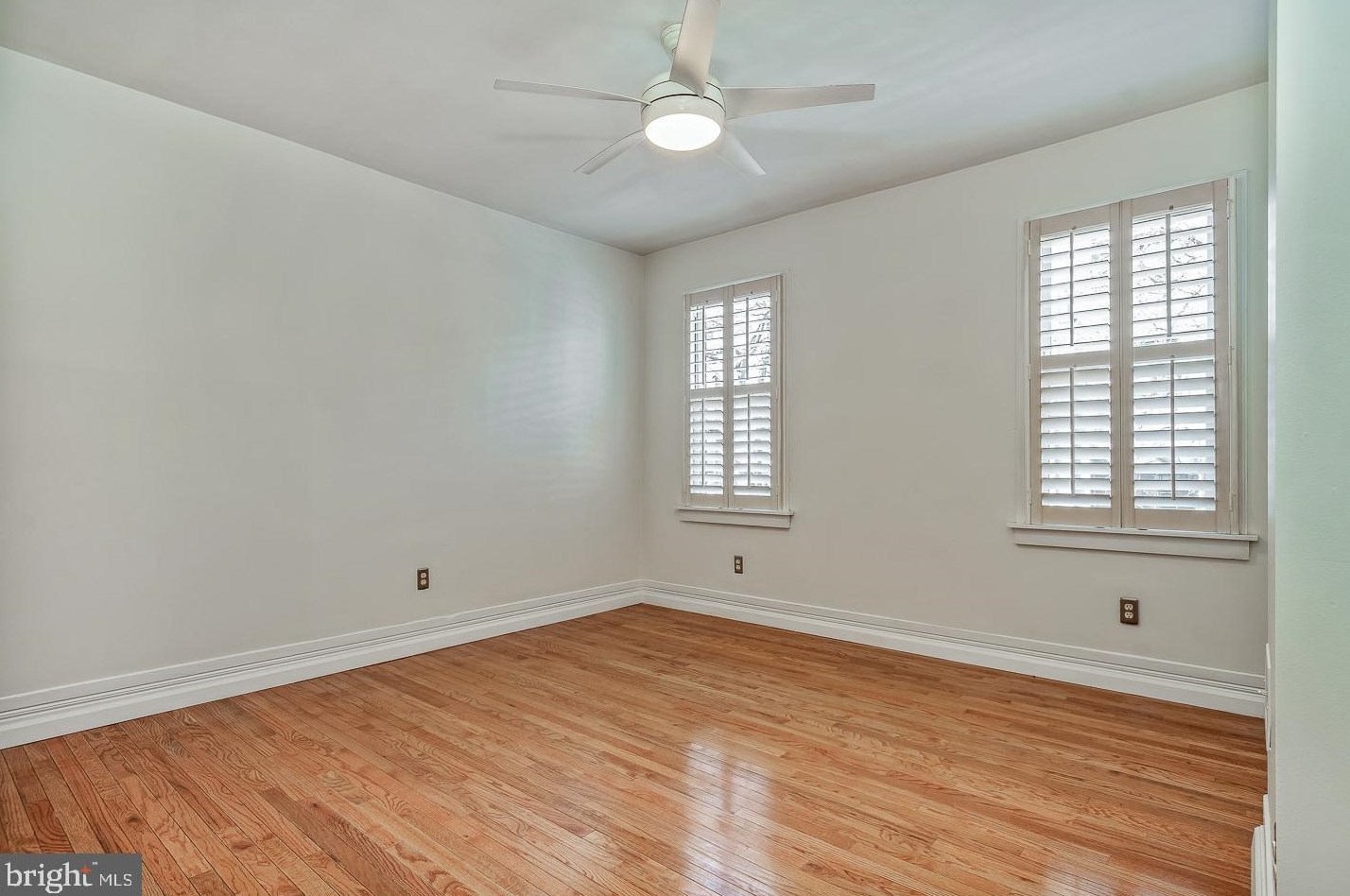 821 Newkirk St, Philadelphia PA 19130-1707 exterior