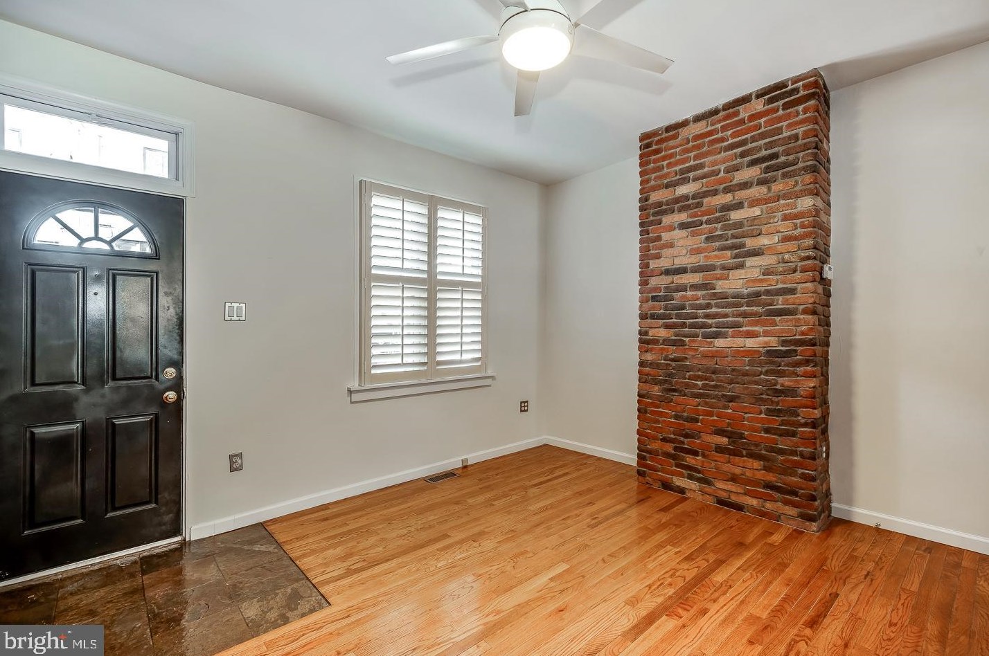 821 Newkirk St, Philadelphia PA 19130-1707 exterior