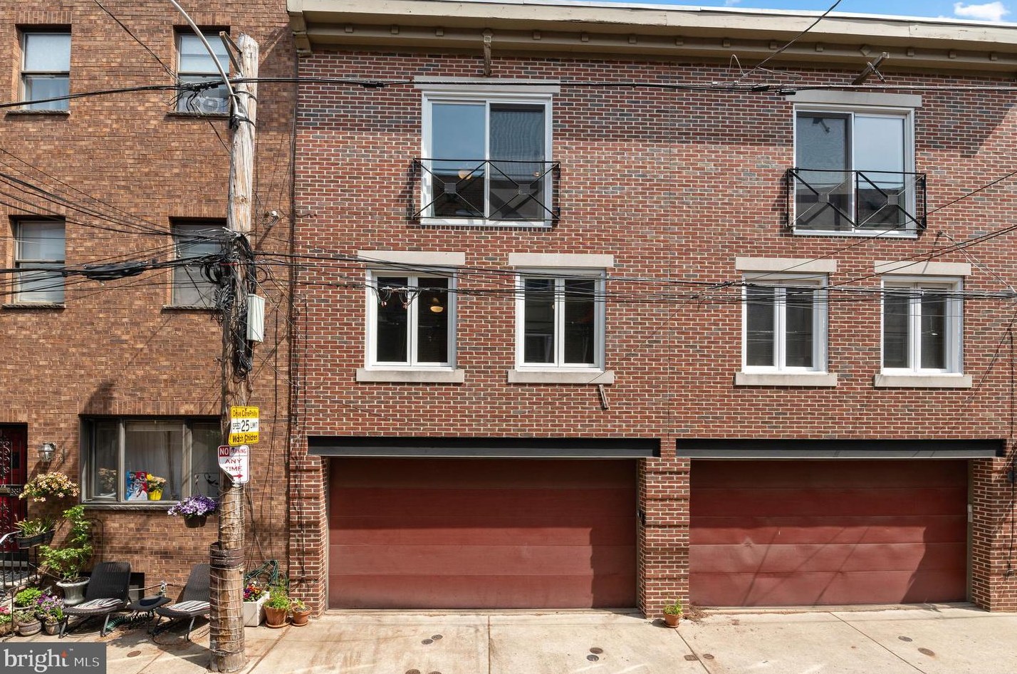 705 Pemberton St, Philadelphia PA  19147-2016 exterior