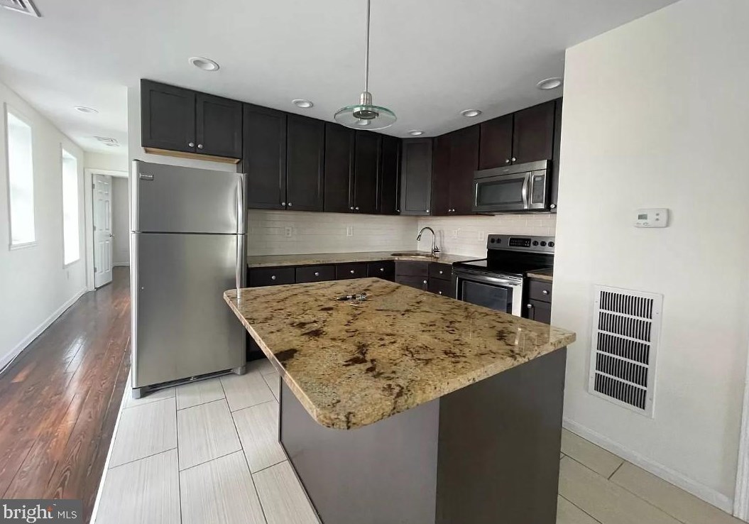 1549 Spring Garden St #3, Philadelphia, PA 19130