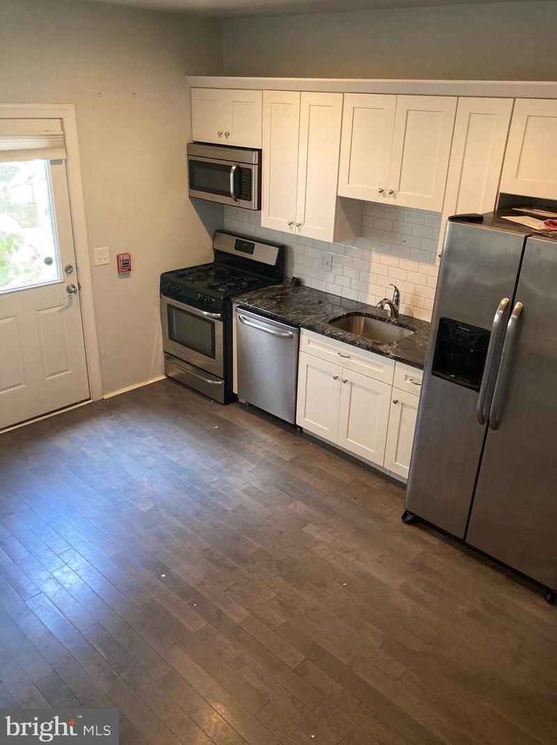 1212 N Front St #a, Philadelphia, PA 19122