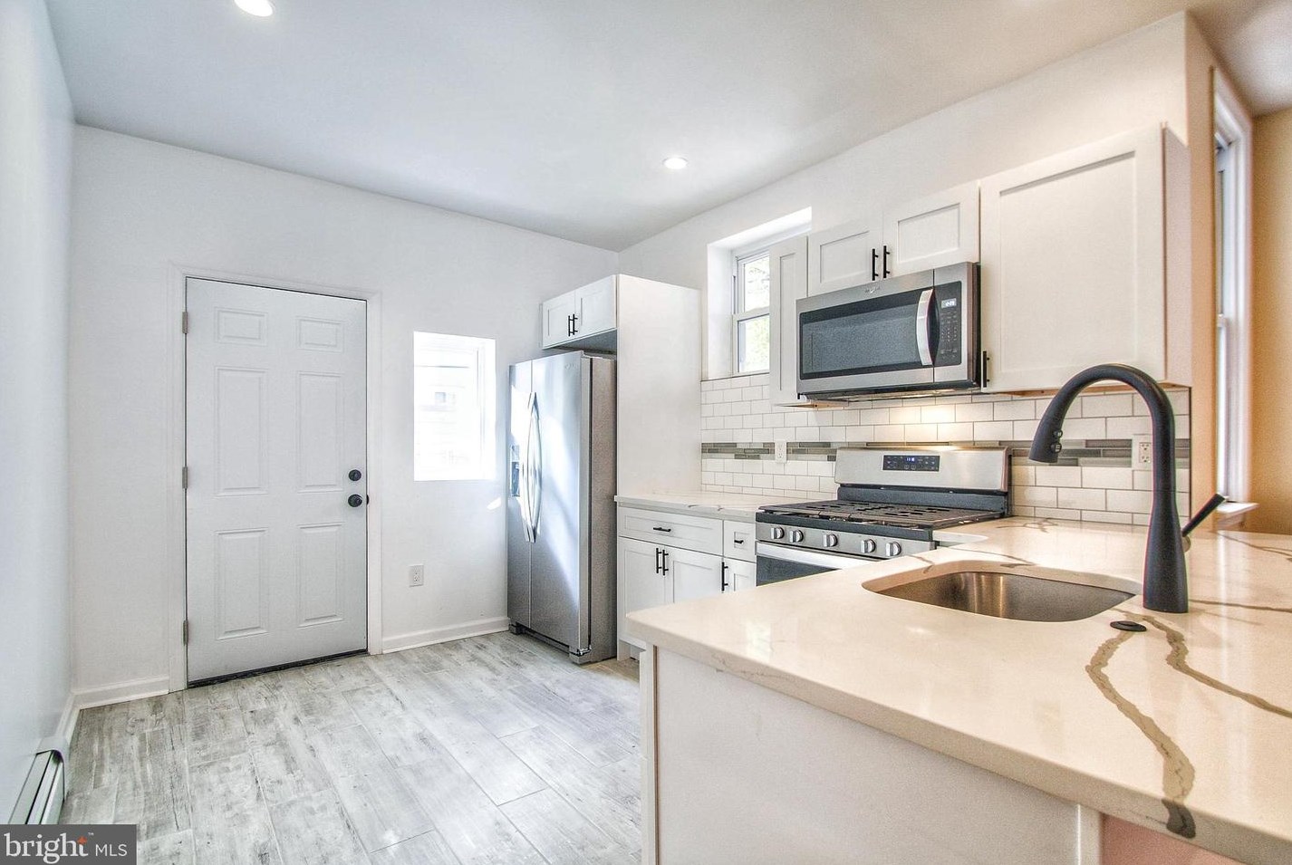 2562 Holbrook St, Philadelphia PA  19142-1708 exterior