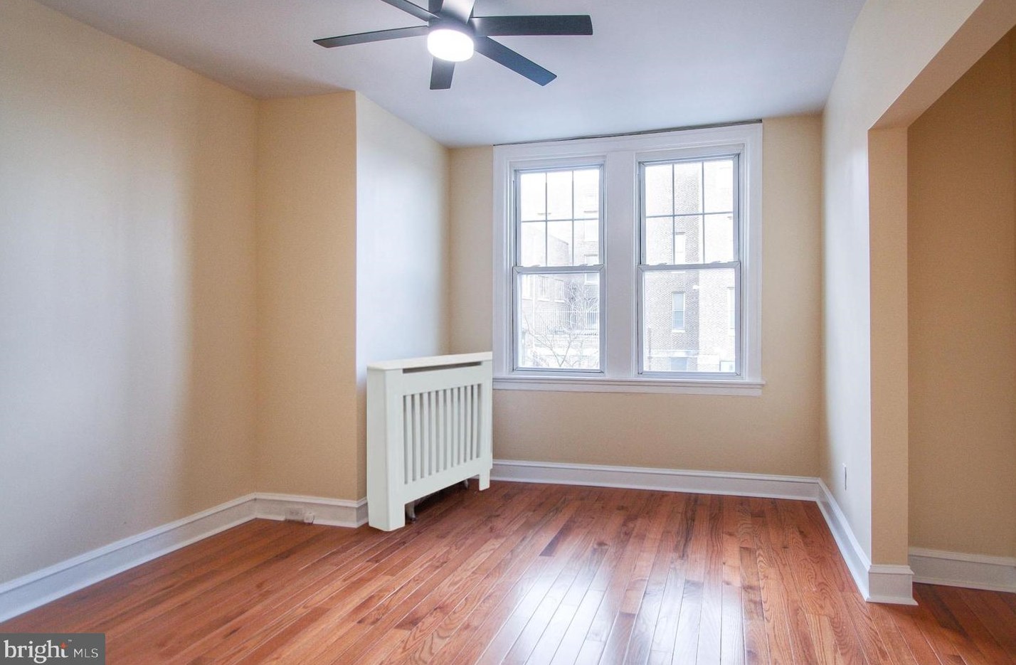 2562 Holbrook St, Philadelphia PA  19142-1708 exterior