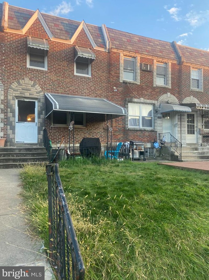 7135 Kindred St, Philadelphia, PA 19149-1132