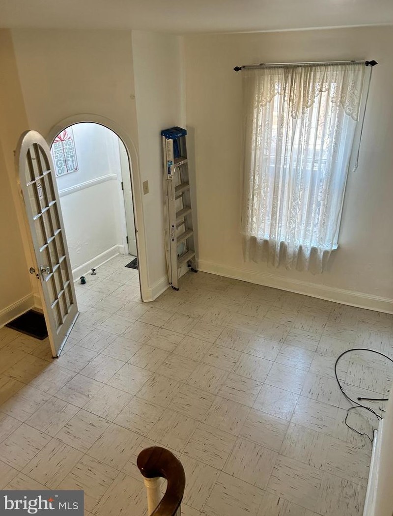 1435 Lawrence St, Philadelphia, PA 19122-3740