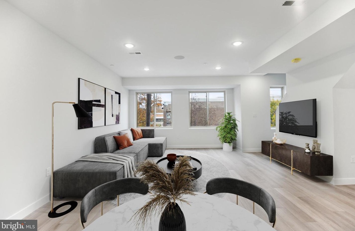 2431 N 7th St #a, Philadelphia, PA 19133